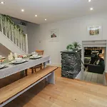 펜션 Newlands Fell House *