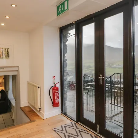 Newlands Fell House بيت للعطل
